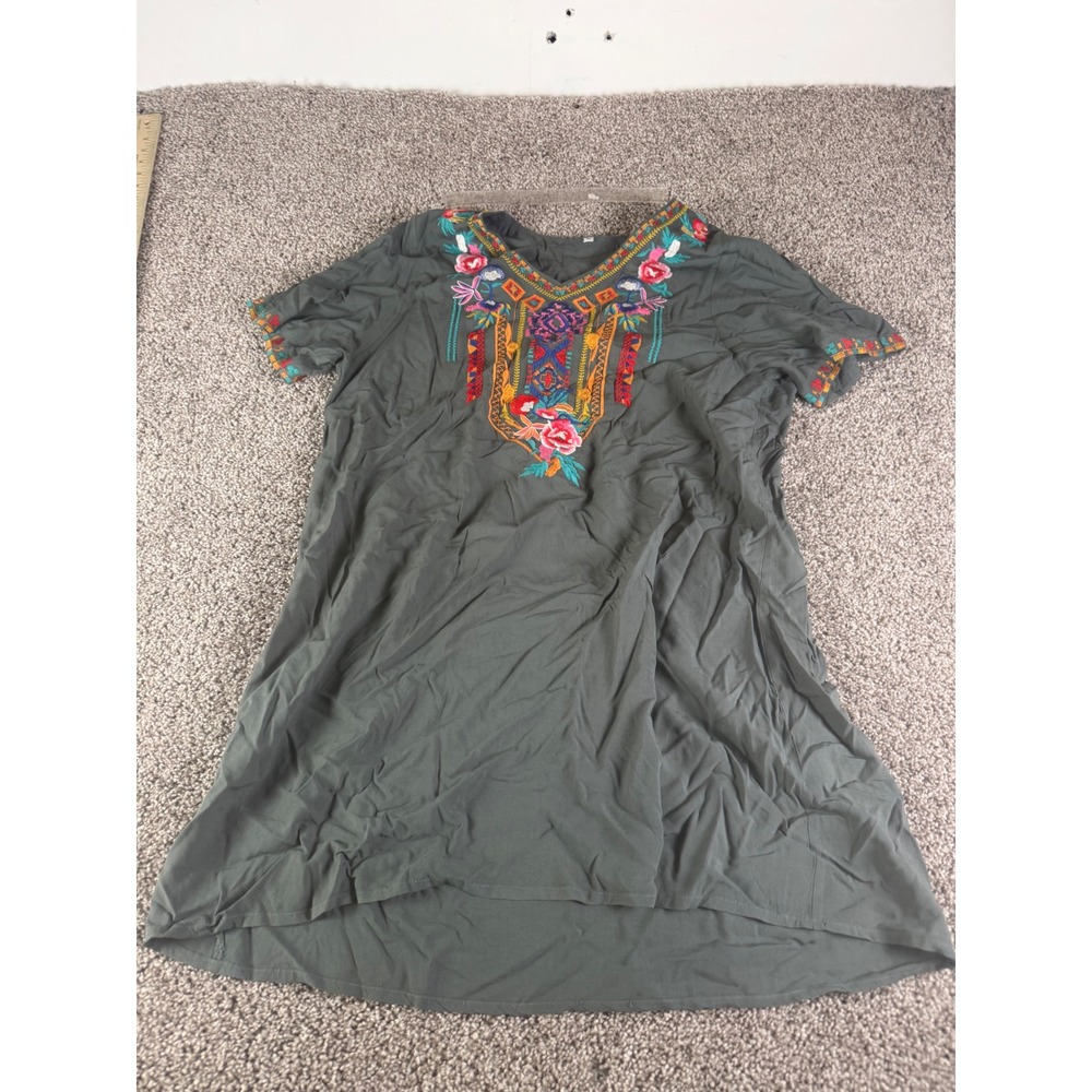 Boho Embroidered Floral Tunic Dress Olive Green Rayon V-Neck Short Sleeve Medium